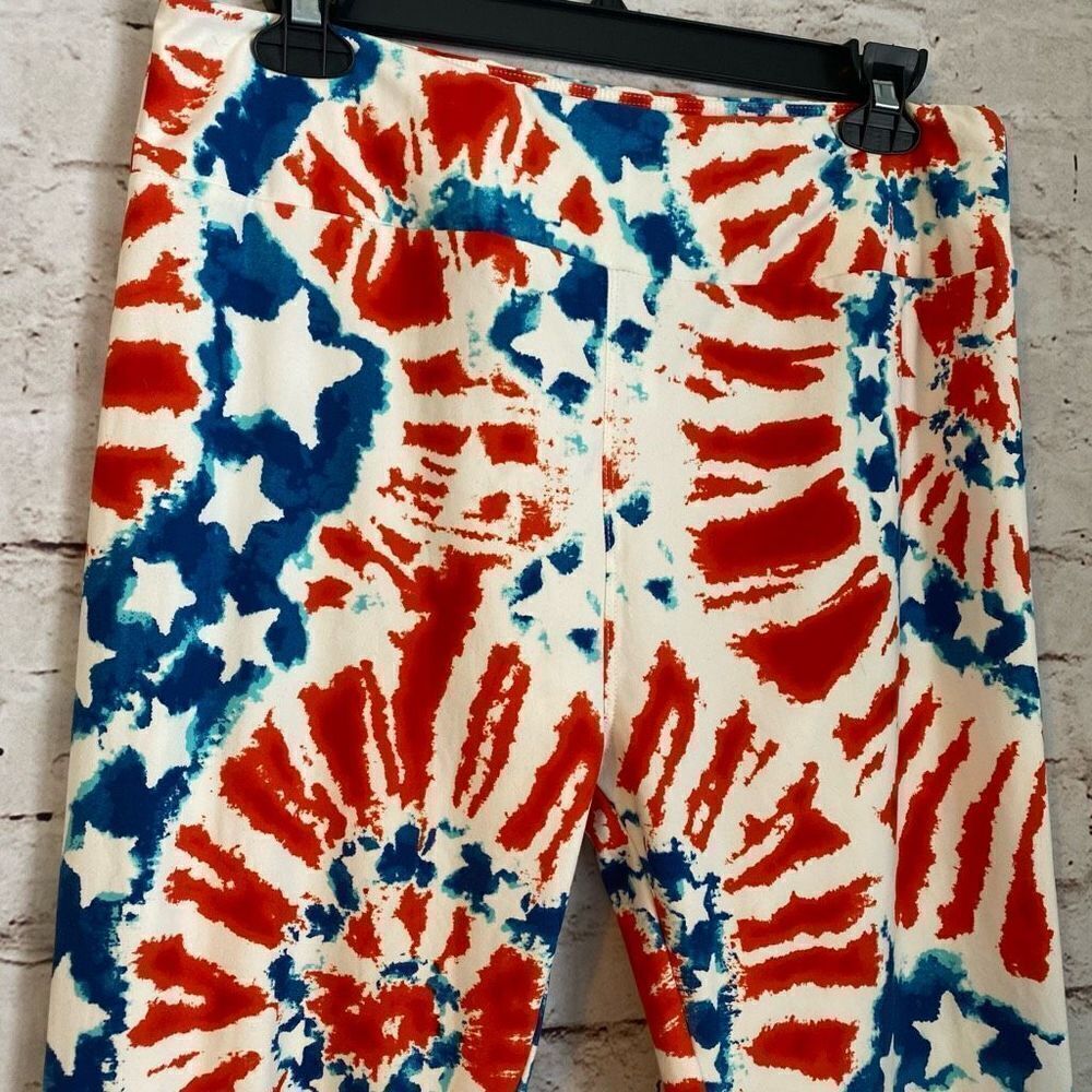 LuLaRoe TC Tall Curvy Patriotic Tie Dye Stars Red White Blue Leggings NWOT NEW - Picture 2 of 6